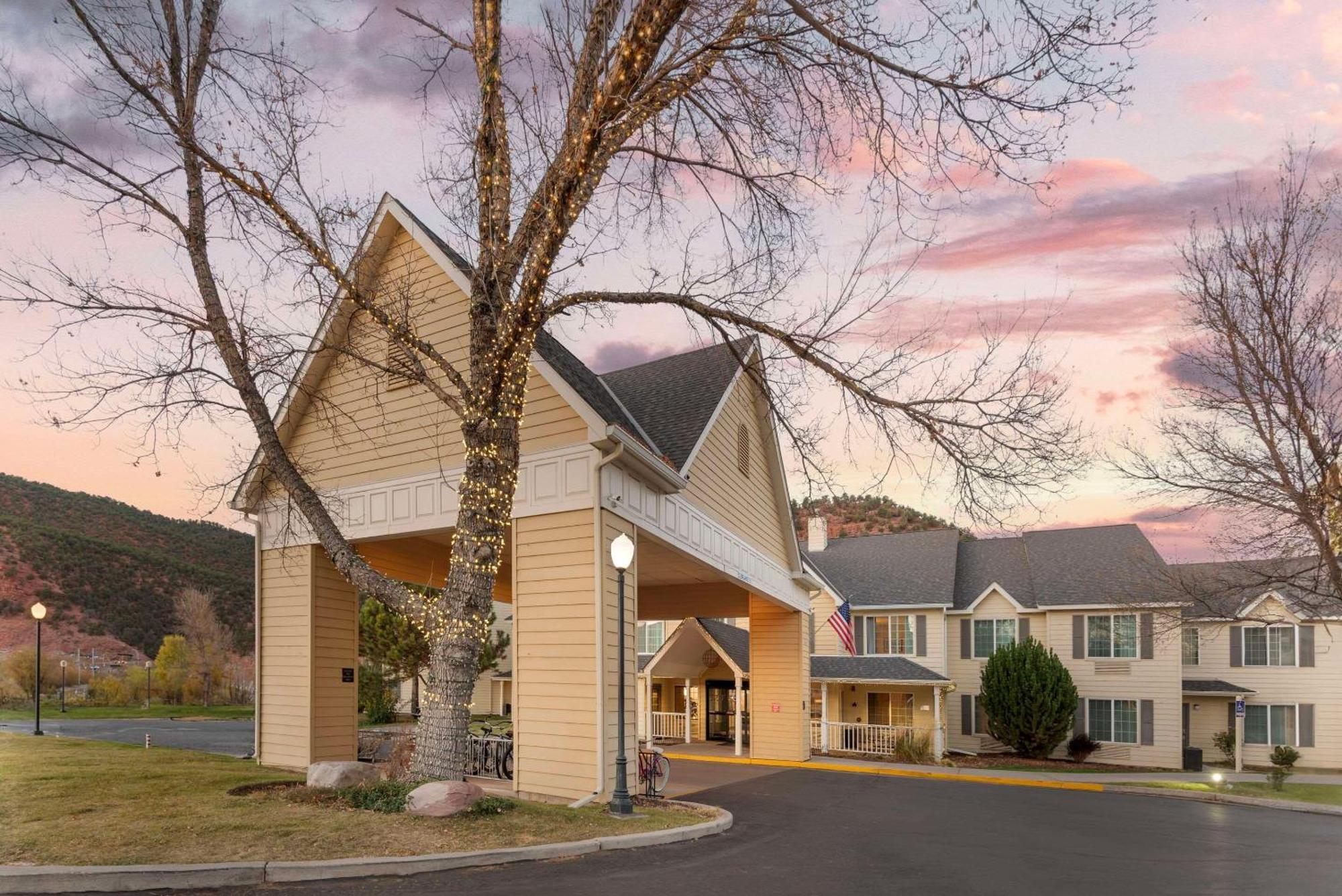 Comfort Inn & Suites Carbondale On The Roaring Fork Zewnętrze zdjęcie